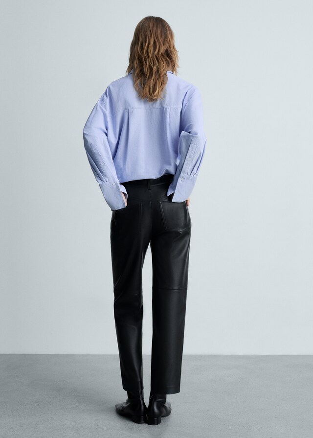 Mango Gerade Hose mit Leder-Effekt Black Friday Preise