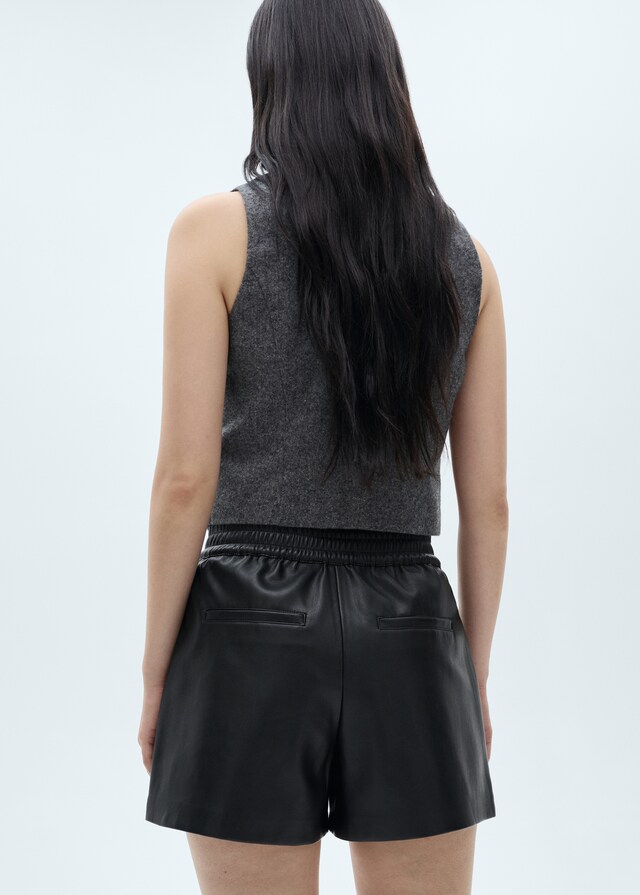 Mango Shorts mit Ledereffekt und Stretchbund Top Angebot