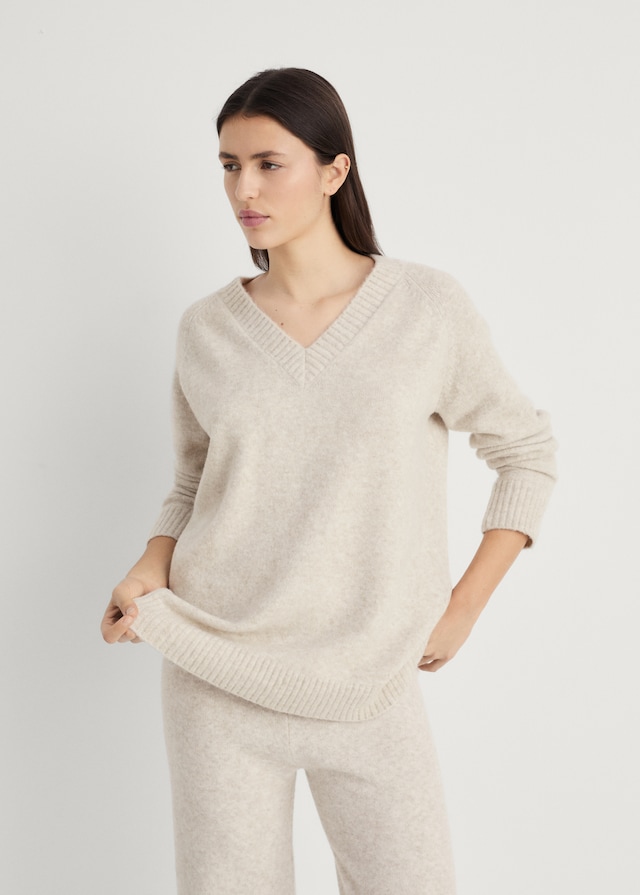 Mango V-Ausschnitt Pullover einfarbig Blitzangebot