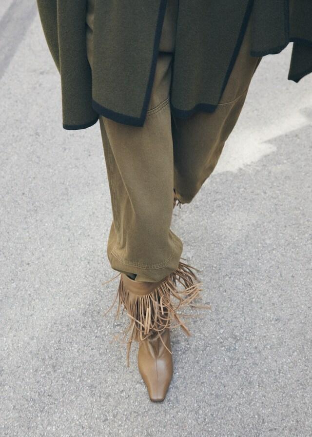 Mango Lederstiefelette mit Fransenabsatz