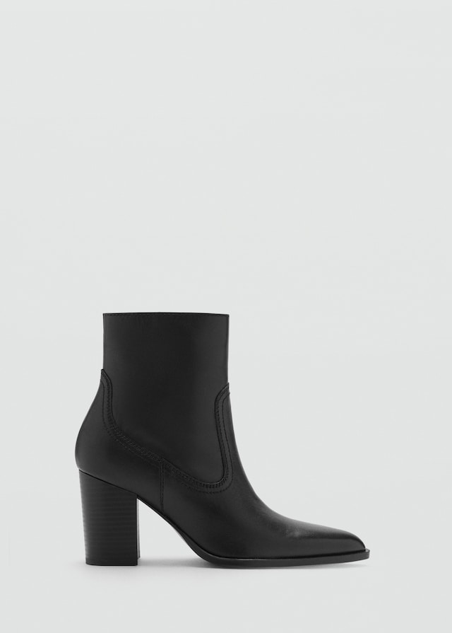 Mango Spitze Ankle Boots aus Leder im Angebot