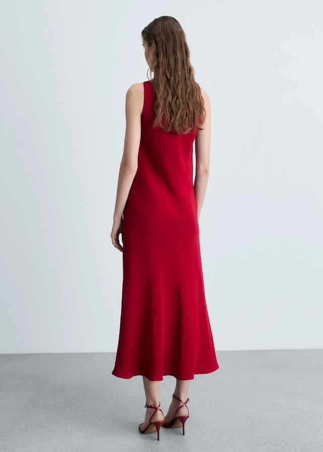 Mango Satiniertes Midi-Kleid Räumungsverkauf
