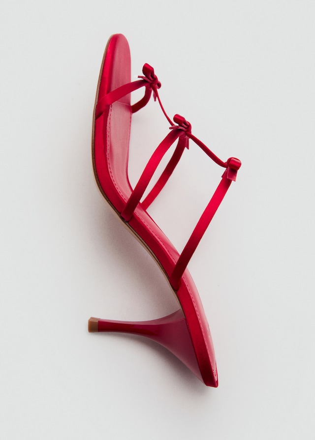 Mango Riemchen-Sandalette mit Schleifendetail Tägliche Deals