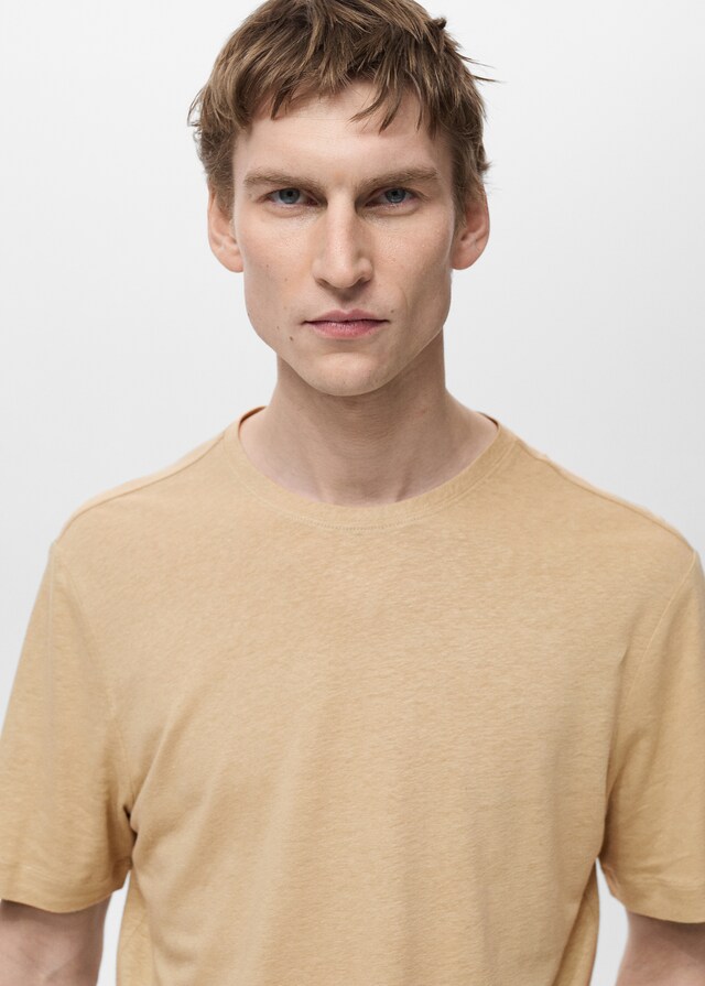 Mango Slim-Fit-T-Shirt aus Leinen Black Friday