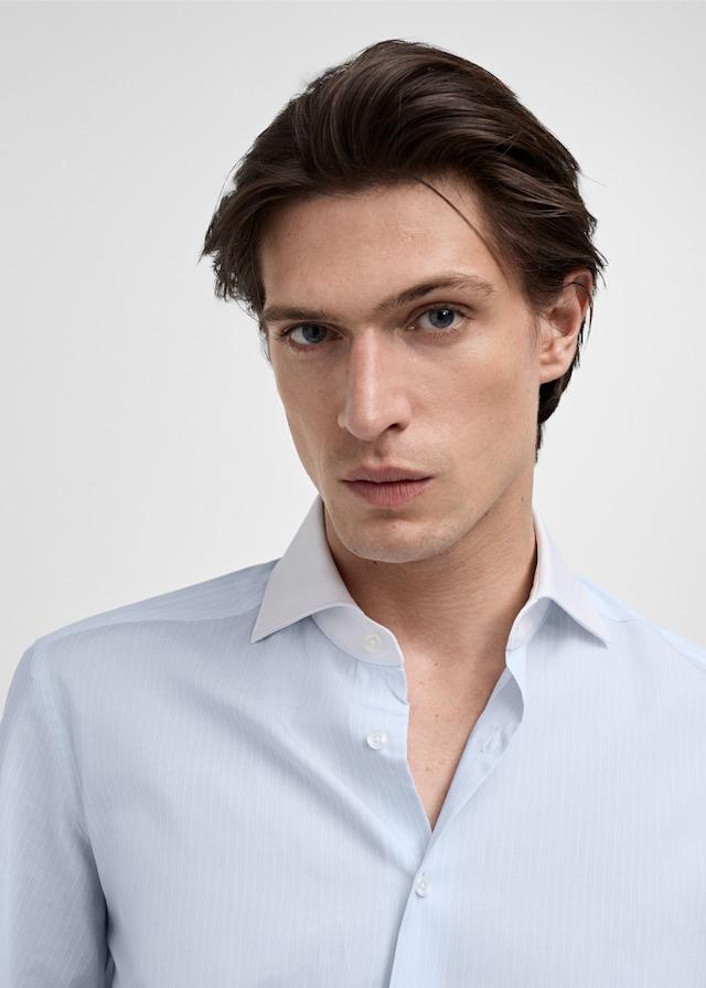 Mango Gestreiftes Oberhemd mit Kontrastkragen Cyber Monday