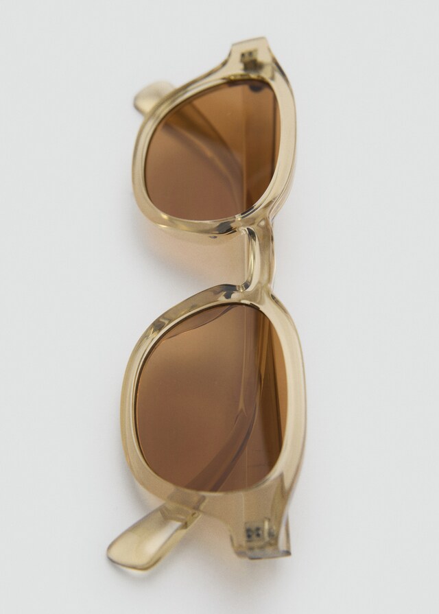 Mango Sonnenbrille mit halbtransparentem Gestell 50% Rabatt mit kostenlosem Versand