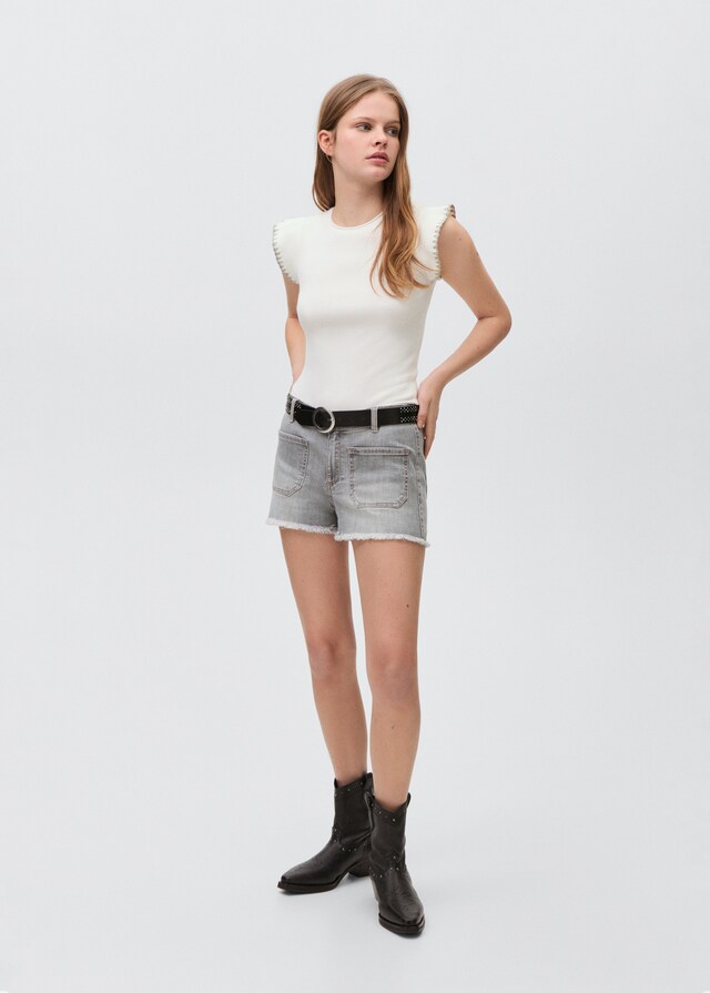 Mango Top mit Volantdetail Super Sparpreis