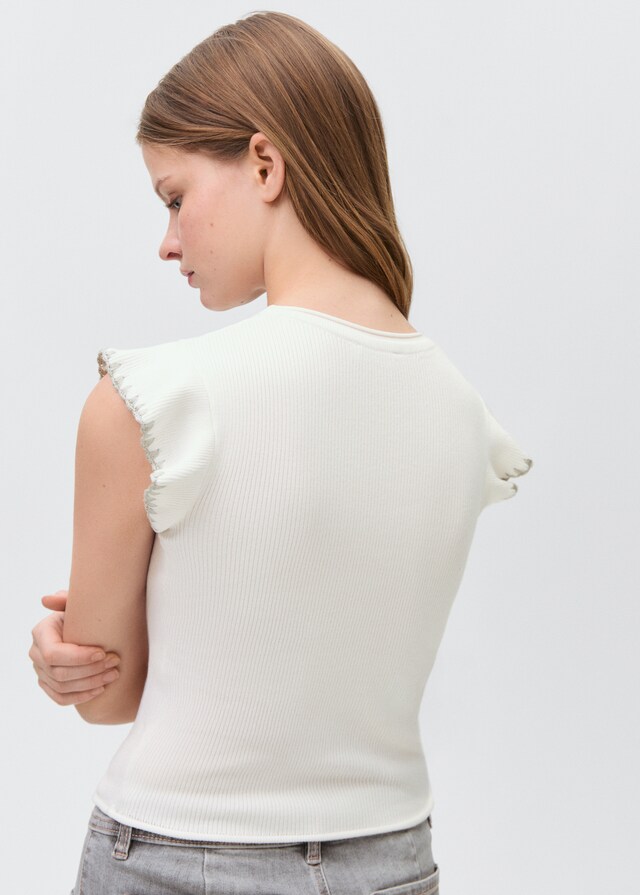Mango Top mit Volantdetail Super Sparpreis