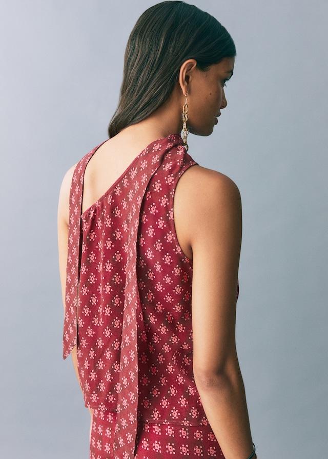 Mango Asymmetrisches Top mit Printmuster Bis zu 60% Rabatt