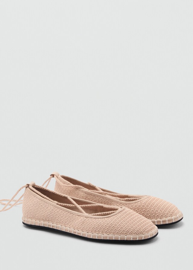 Mango Strick-Ballerina mit Schnürsenkeldetails