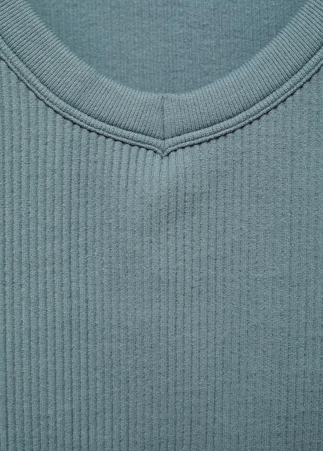 Mango Bauchfreies Sport-Top Begrenzt auf 3 Tage